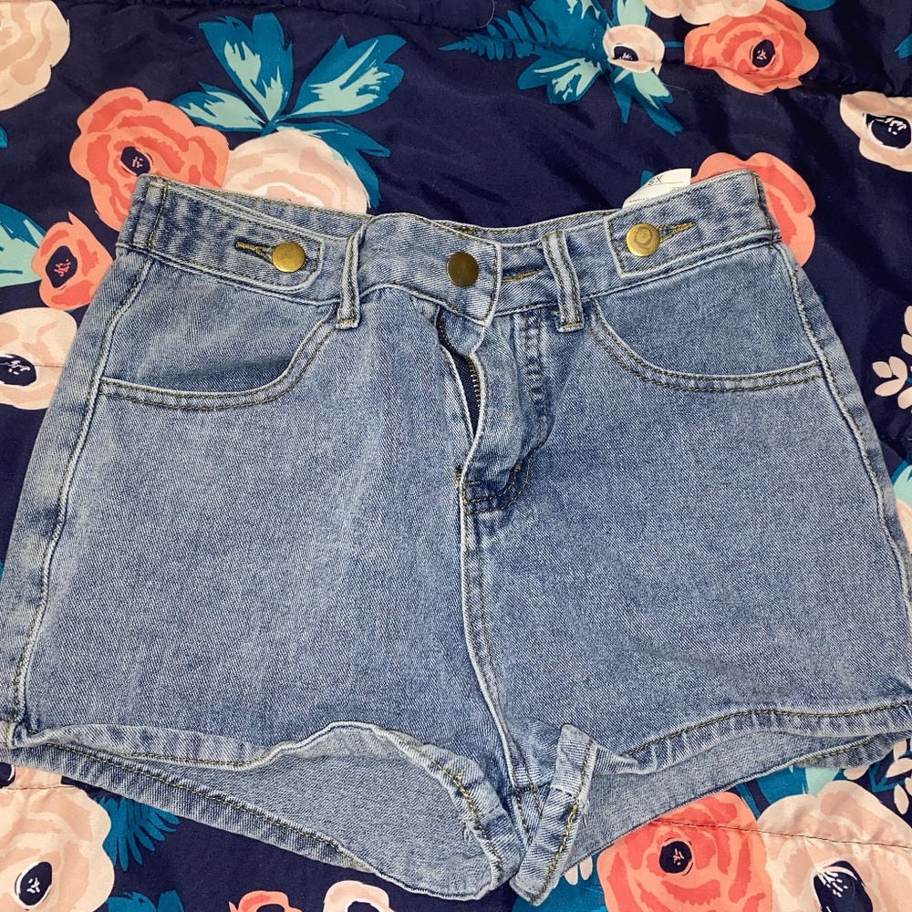 Decorative Button Jean Shorts